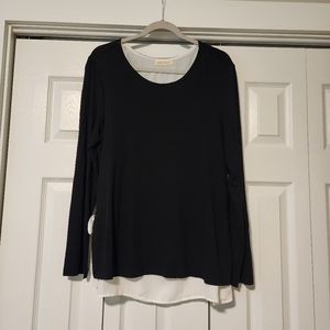 Pebble and Stone black and white layered shirt. Ties on both sides. Size Large.